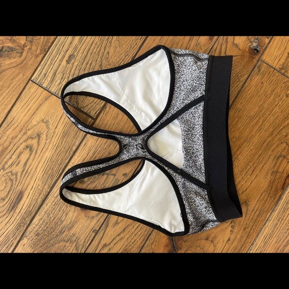 Peloton Adidas sports bra Size S - Picture 2 of 2